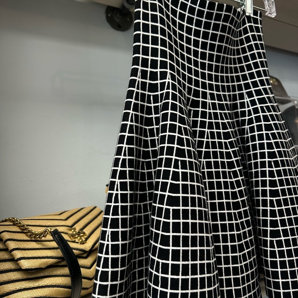 Vertigo Fit & Flare Grid Skirt – Size M - Picture 4 of 5